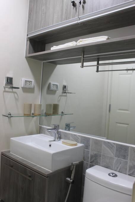 Condo Near Ayala Cebu City W Wifi Balcony Ngoại thất bức ảnh